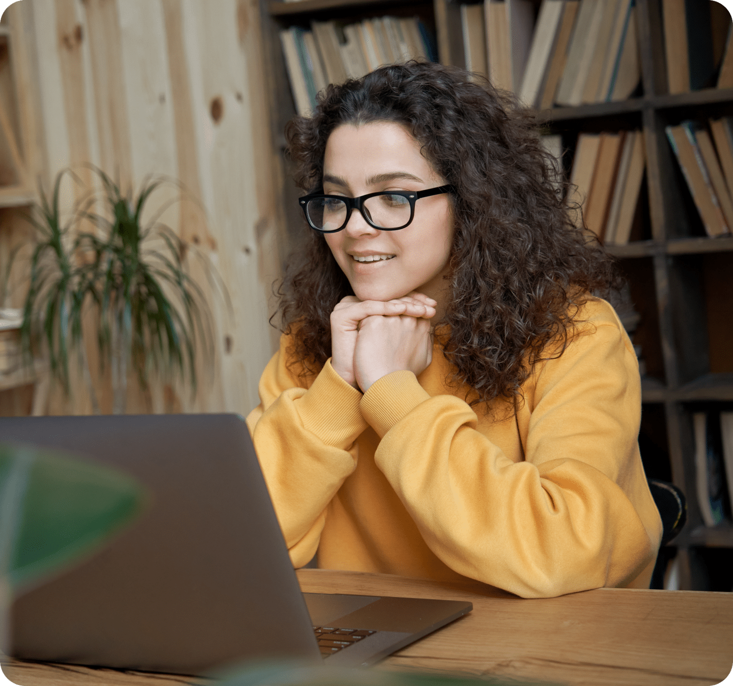 woman reading laptop